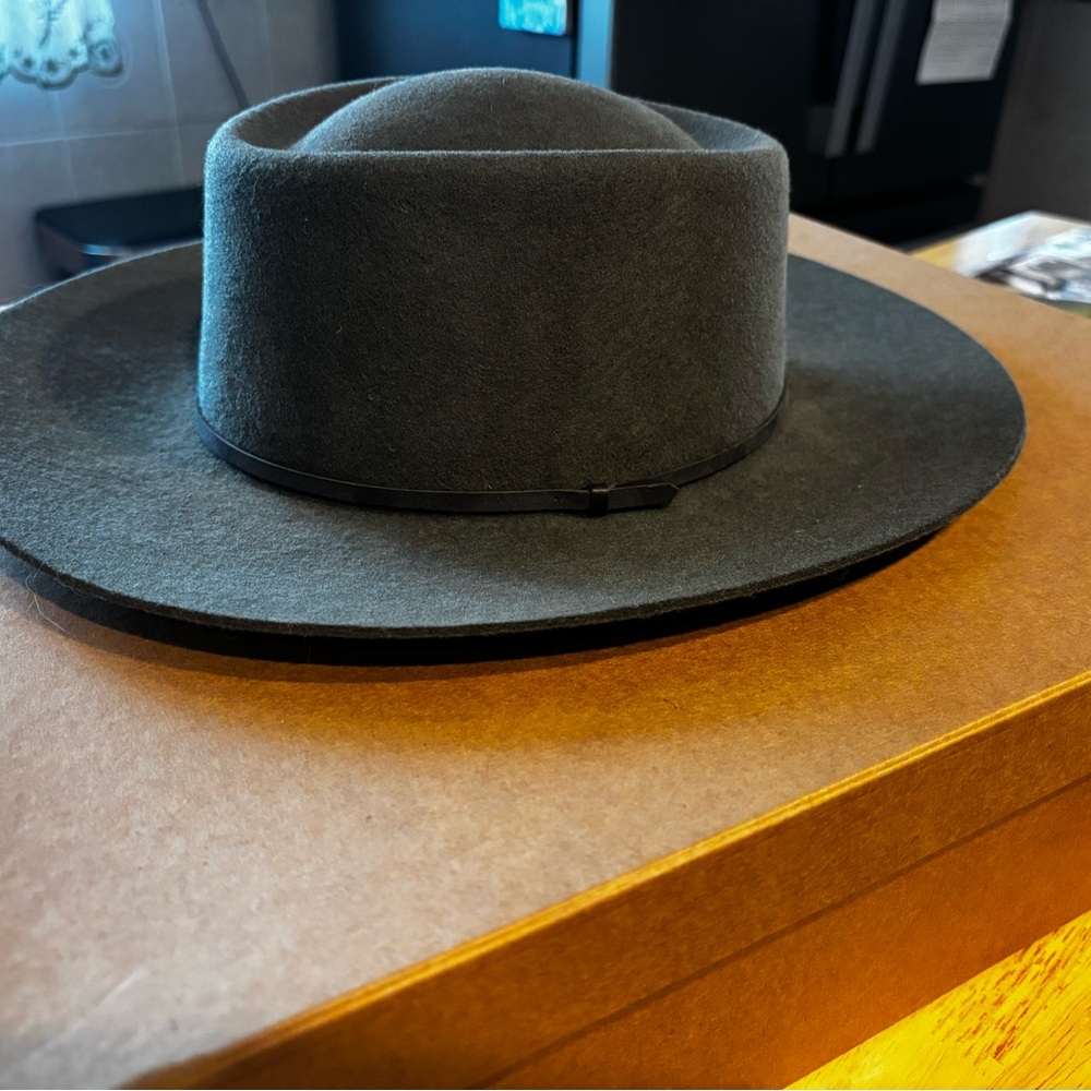 Womens Wide Brim Green Wool Hat